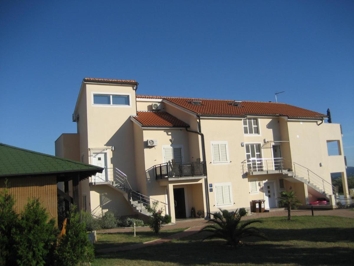 Villa „Drei Palmen“ Sveti Filip i Jakov Ngoại thất bức ảnh