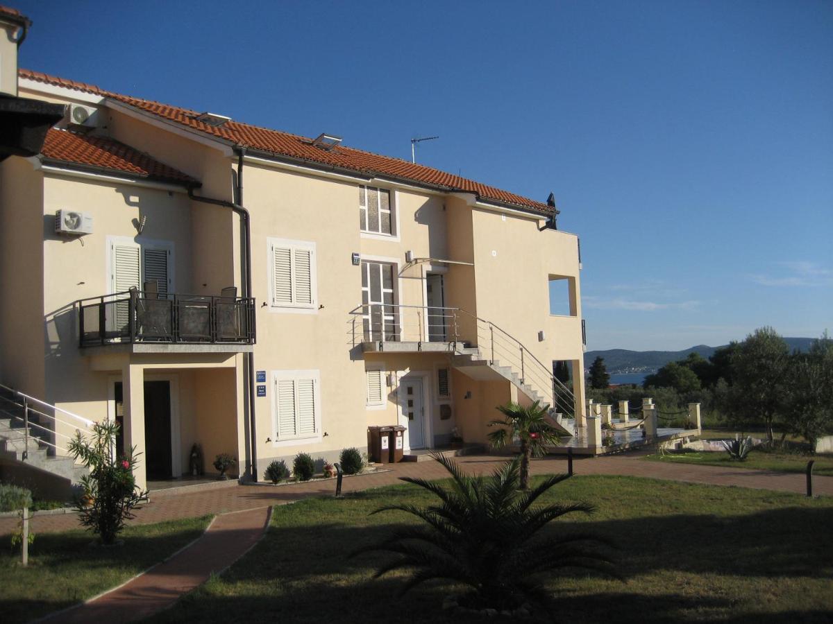 Villa „Drei Palmen“ Sveti Filip i Jakov Ngoại thất bức ảnh