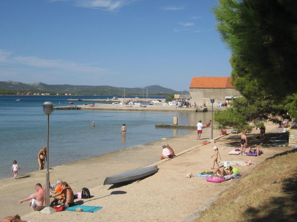 Villa „Drei Palmen“ Sveti Filip i Jakov Ngoại thất bức ảnh