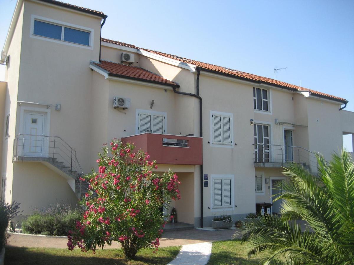 Villa „Drei Palmen“ Sveti Filip i Jakov Ngoại thất bức ảnh